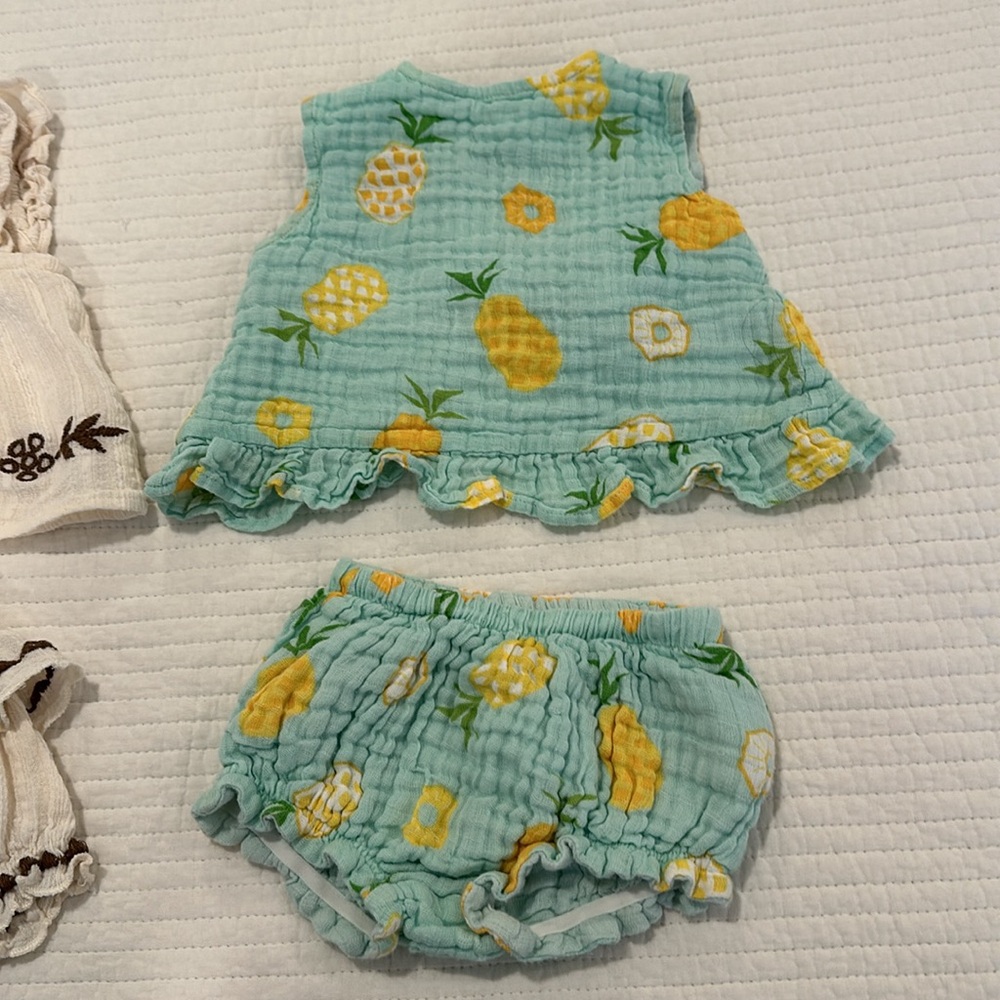 Baby girl (3-6mo) summer cotton bloomer set - Picture 3 of 4
